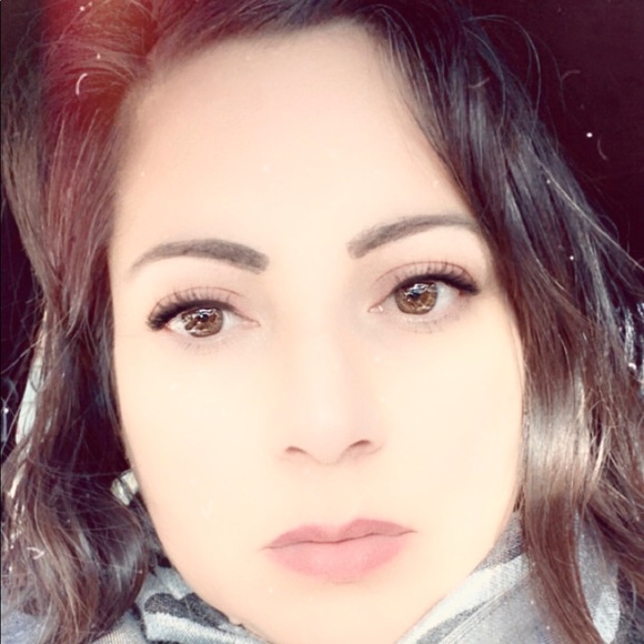 Meet your Posher, Maria - Picture 2 of 2